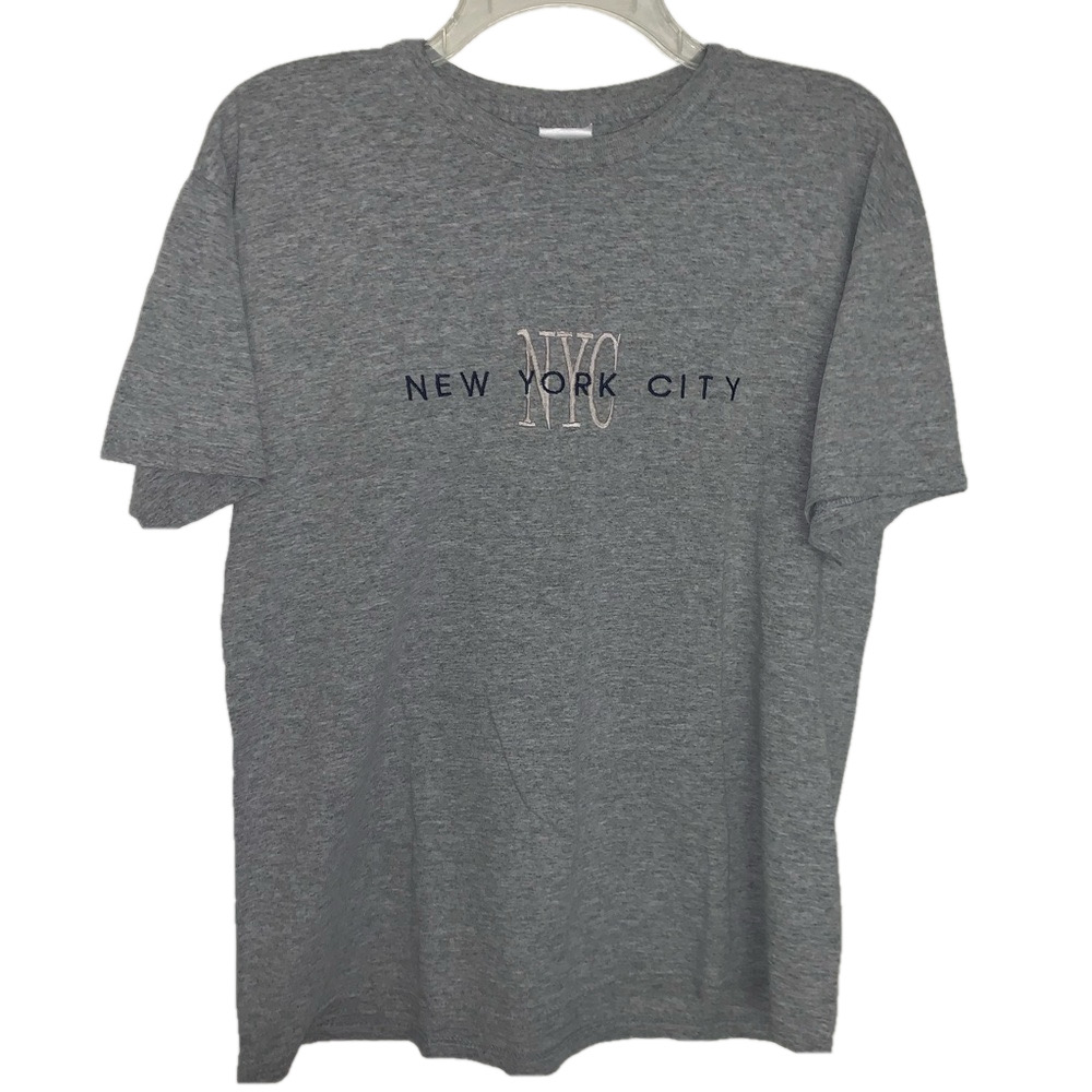 🗽 New York City Embroidered Tee Size Medium